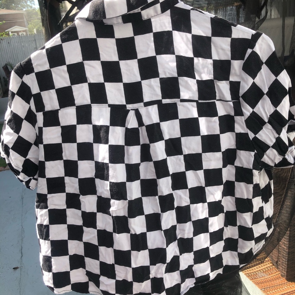 Checkered Crop Button Top - Picture 2 of 3